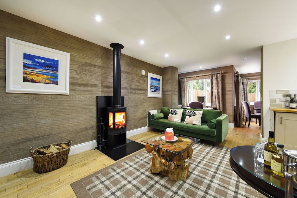 Glencoe House Classic Strathcona Lodge No.9 (Separate Building) 12