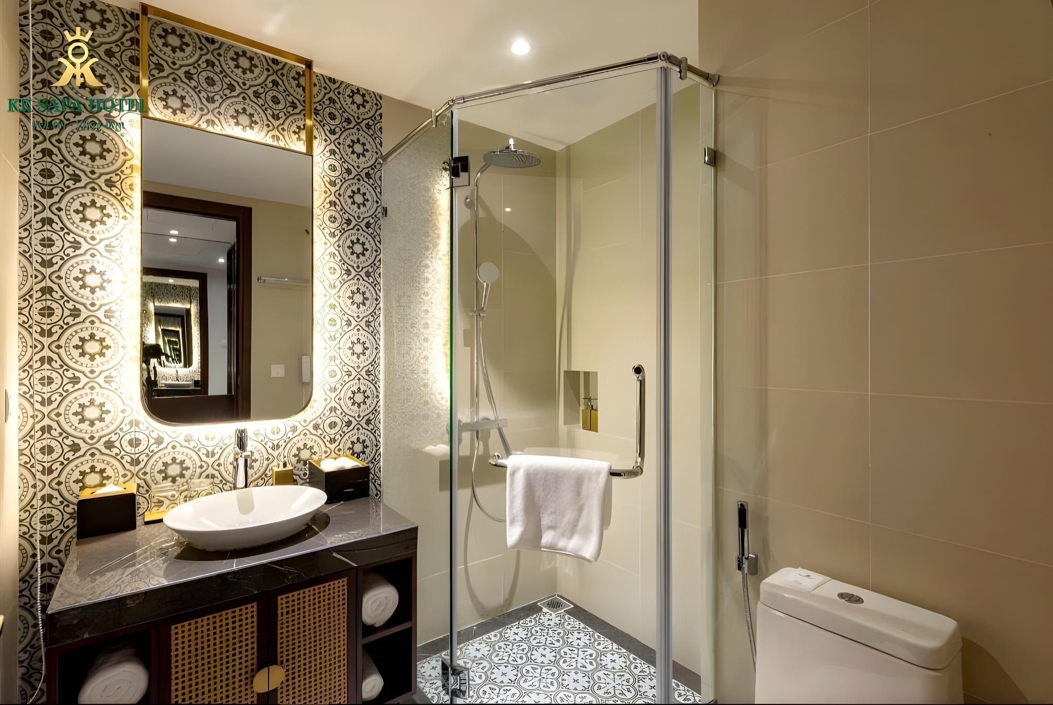 Deluxe Twin Balcony Mountain View