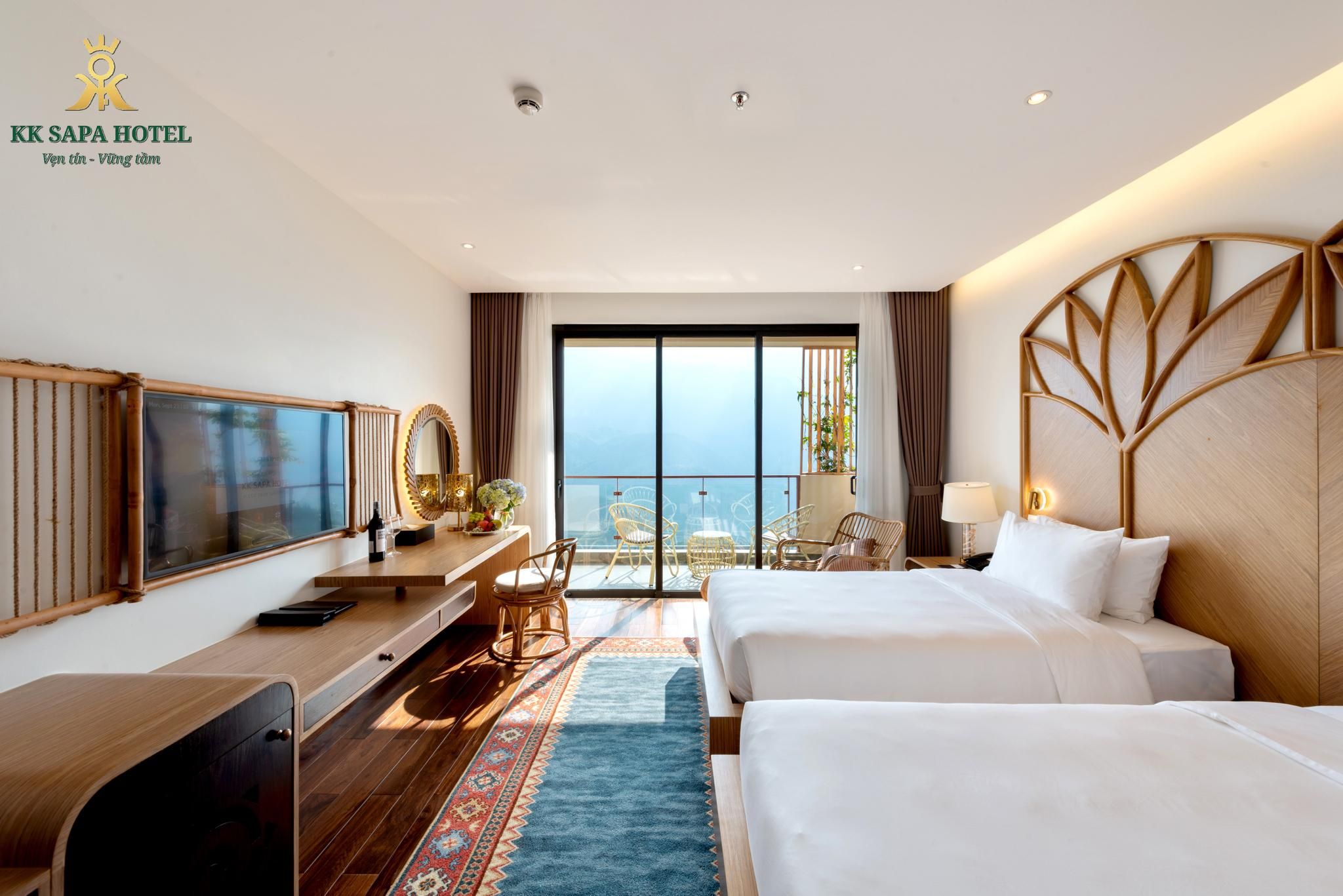 Deluxe Twin Balcony Mountain View