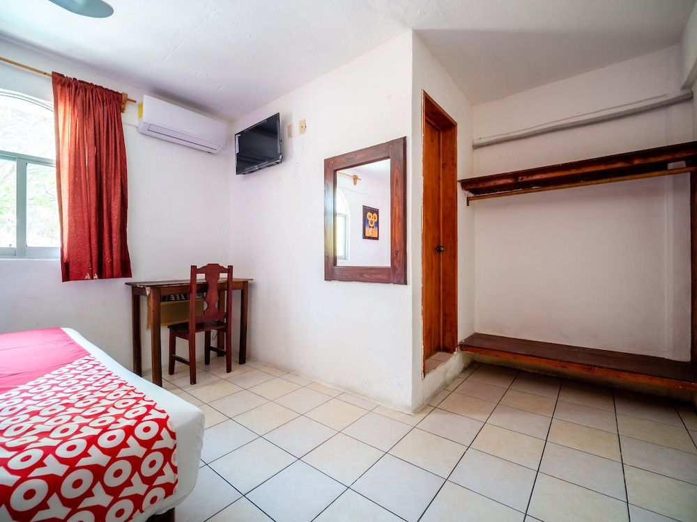 OYO Hotel Betsua Vista Hermosa, Huatulco Superior Room 3