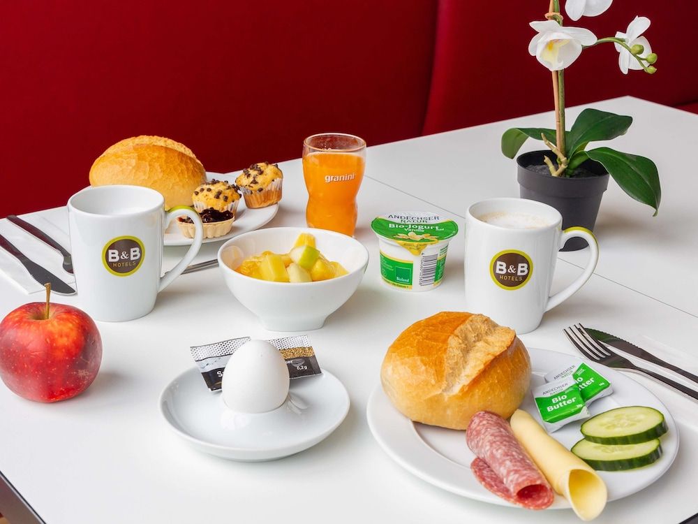 undefined B&B Hotel Düsseldorf-Mitte 5