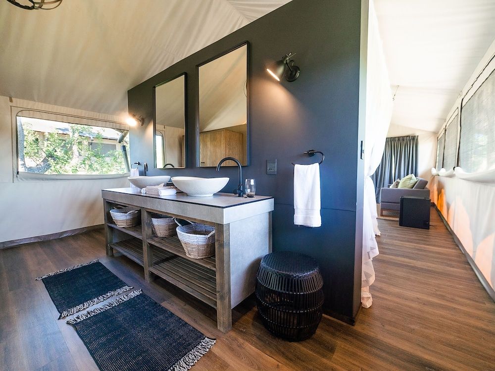 Mdluli Safari Lodge Luxury Tent 11