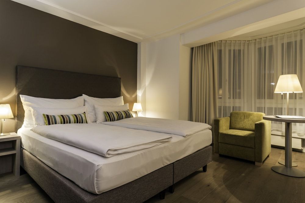 Superior Double Room, Non Smoking, Private Bathroom (1 King bed)
