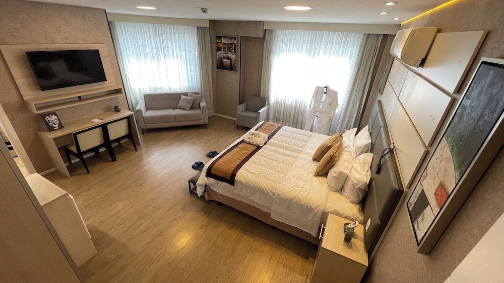 undefined Hotel Global Grupos 5