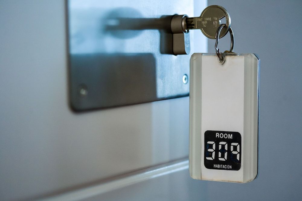 Sol y Miel Hostal Basic Double Room 6