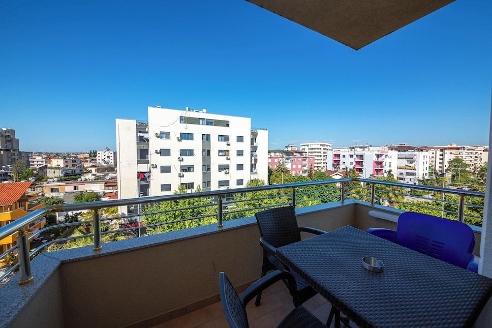 Hotel Vila Misiri Family Room, Balcony 5