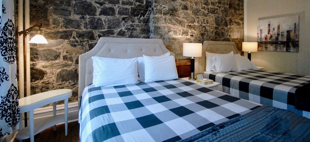 Manoir Sainte Geneviève Superior Double Room, 2 Queen Beds, Non Smoking, Private Bathroom 3