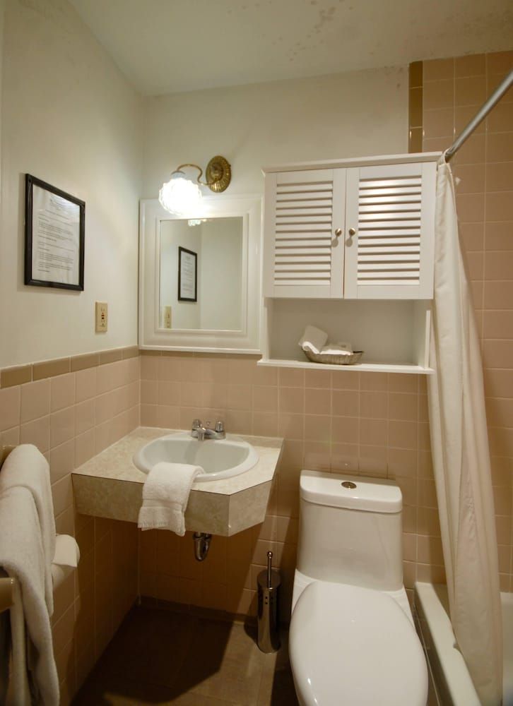 Manoir Sainte Geneviève Classic Room, 1 King Bed, Non Smoking, Private Bathroom 19