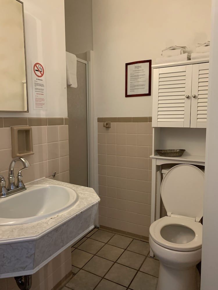 Manoir Sainte Geneviève Classic Room, 1 King Bed, Non Smoking, Private Bathroom 18