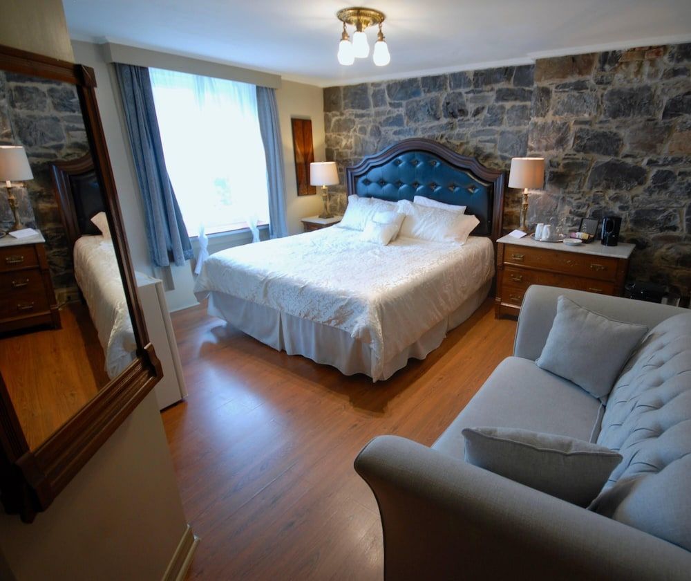 Manoir Sainte Geneviève Classic Room, 1 King Bed, Non Smoking, Private Bathroom 2