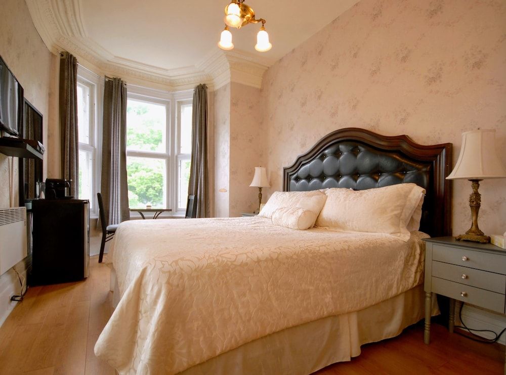 Manoir Sainte Geneviève Classic Room, 1 King Bed, Non Smoking, Private Bathroom 6