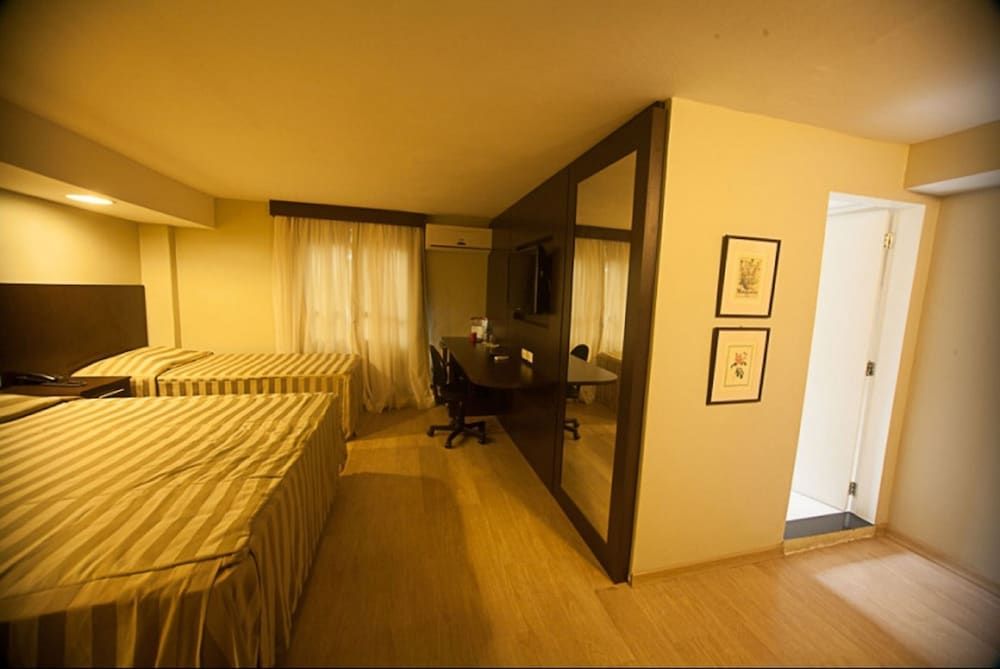 Hotel Plaza Apolo Deluxe Double Room 6