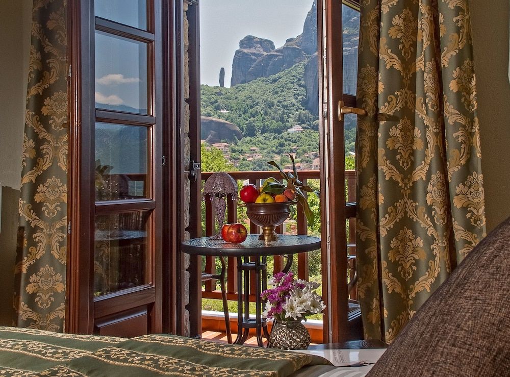 Doupiani House Hotel Panoramic Triple Room (Meteora View) 3