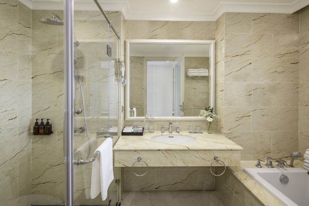 Meliá Vinpearl Hai Phong Rivera Deluxe Room 5