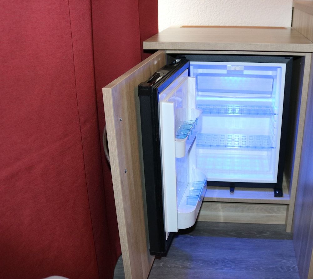 Hotel Paris Standard Double Room 5