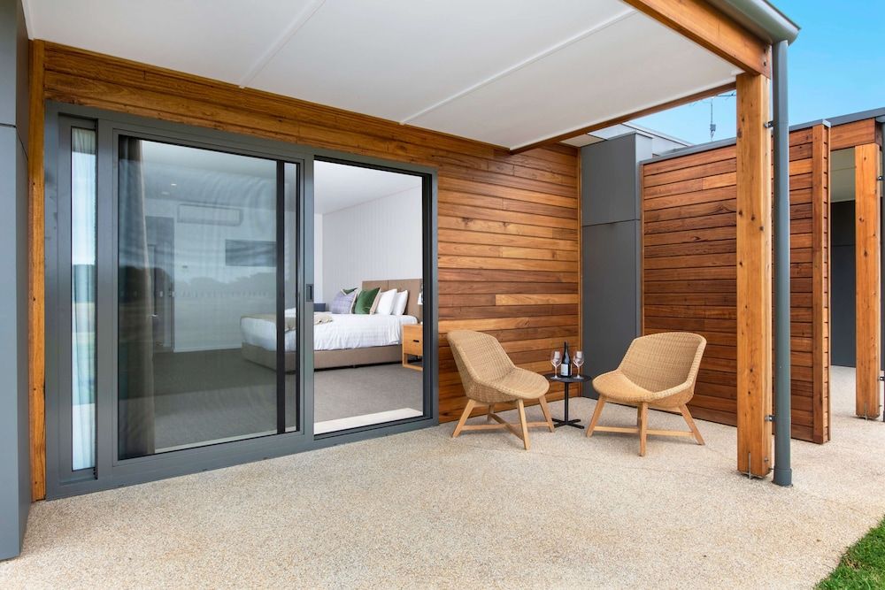 13th Beach Golf Lodges Deluxe Double or Twin Room 6