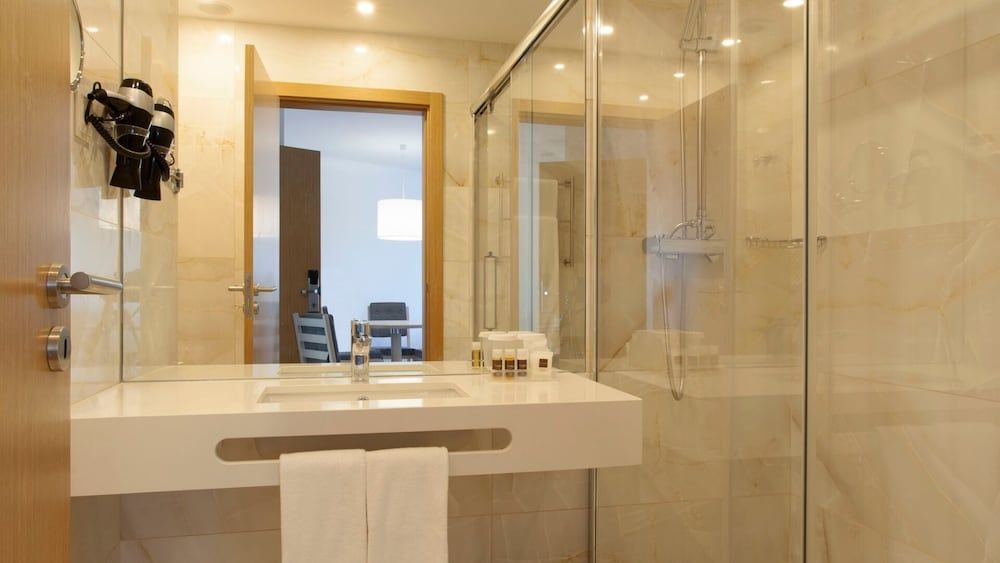 TURIM Presidente Hotel Double Room, Partial Sea View 11