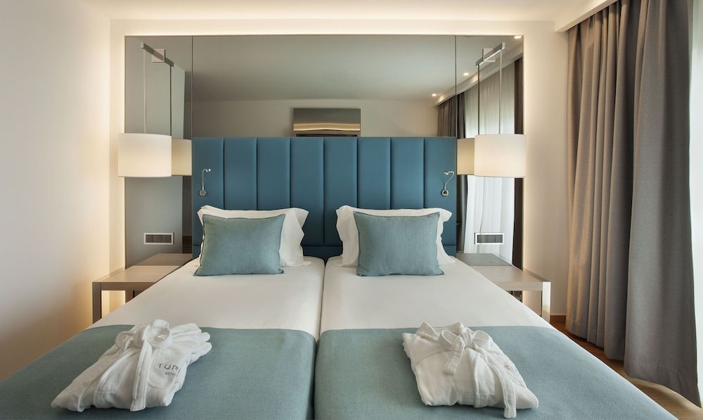 TURIM Presidente Hotel Double Room, Partial Sea View 3