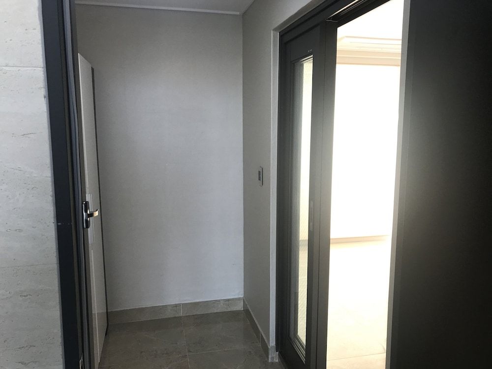 Terrace Hill Resort Terraced resort pension with deck & mountain view 11