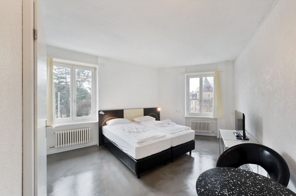 Swiss Star California Standard Studio 5