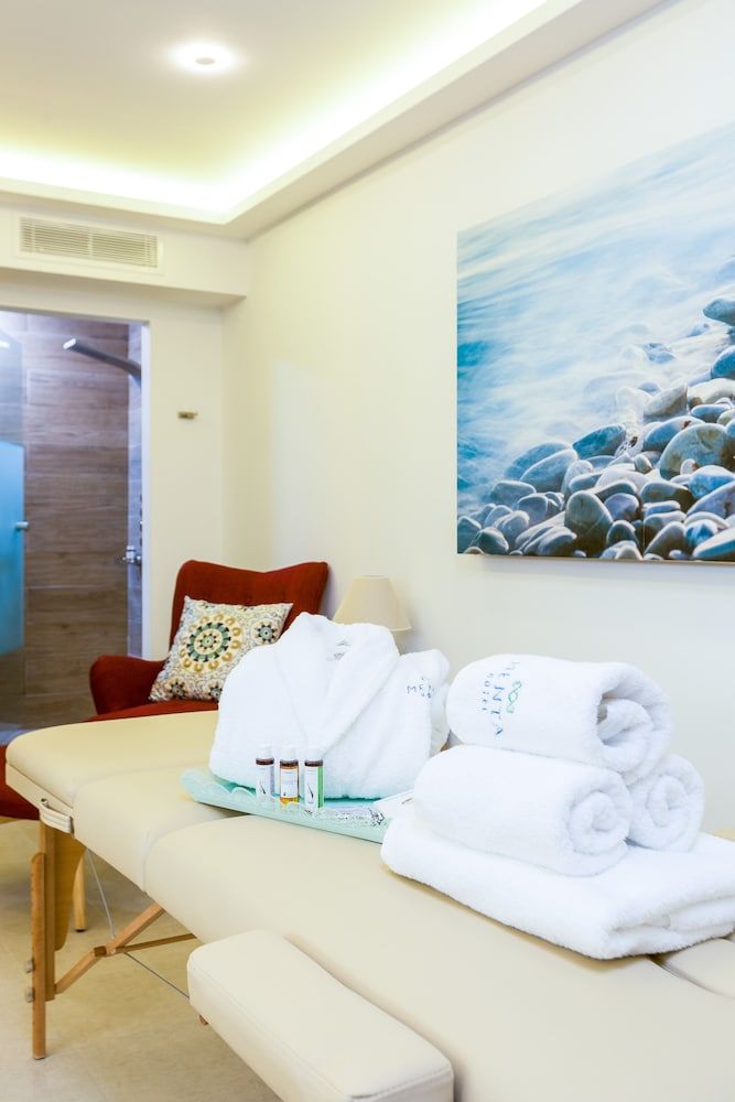 Menta City Boutique Hotel Deluxe Studio Suite, Jetted Tub 10