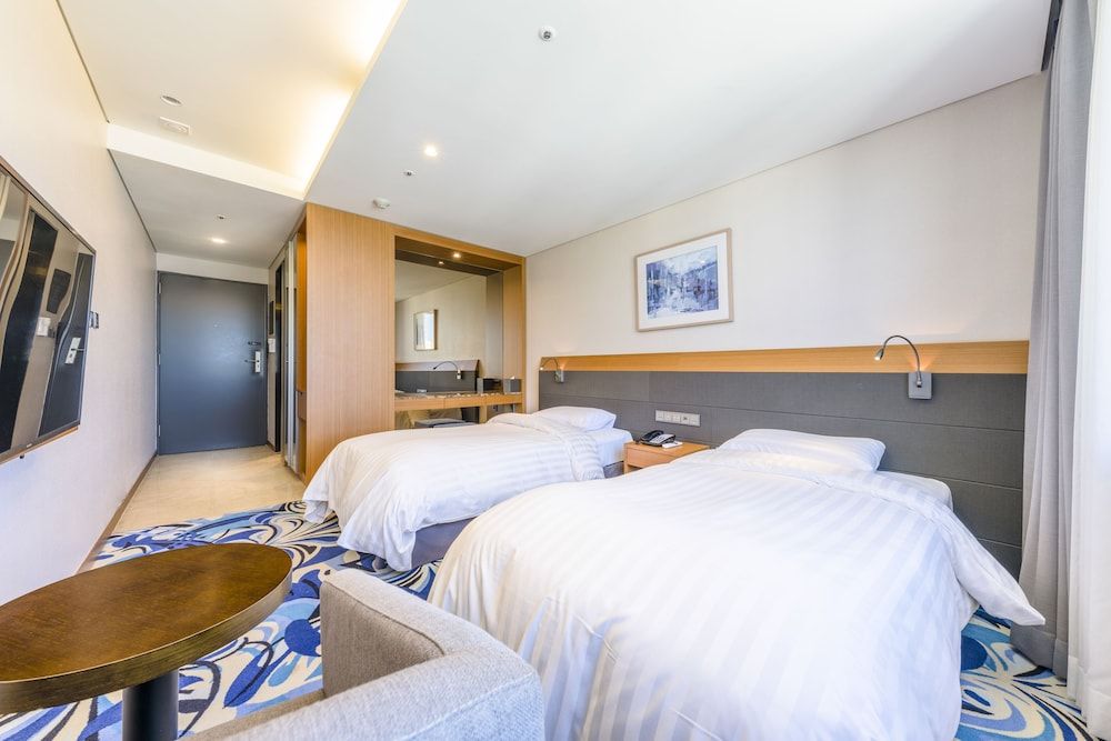 Shin Shin Hotel Jeju Airport Superior Twin Room 5