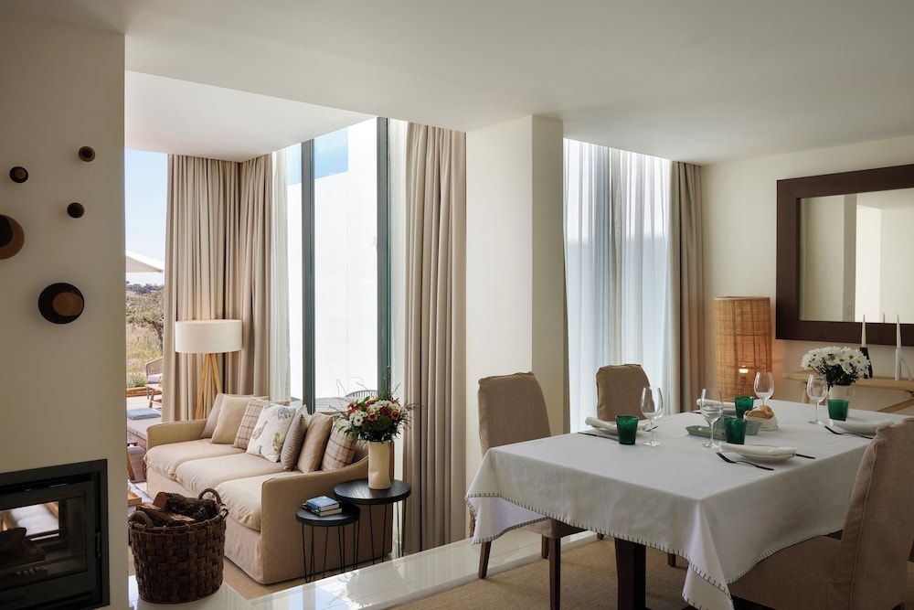 Octant Evora Double Room, Balcony (Garden & Pool View) 8