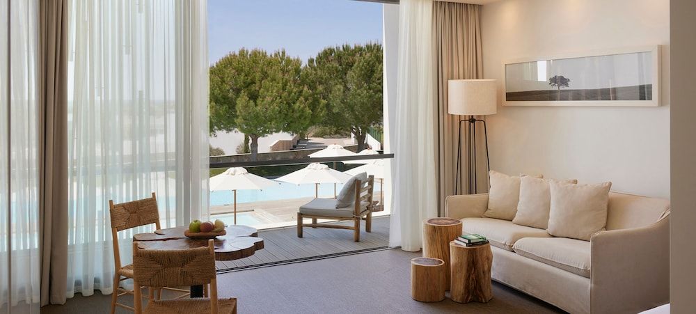 Octant Evora Double Room, Balcony (Garden & Pool View) 6