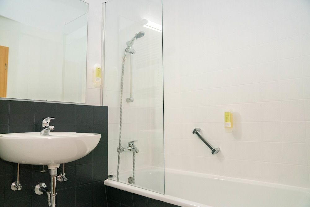 Hotel Löwenstein Basic Double Room 3