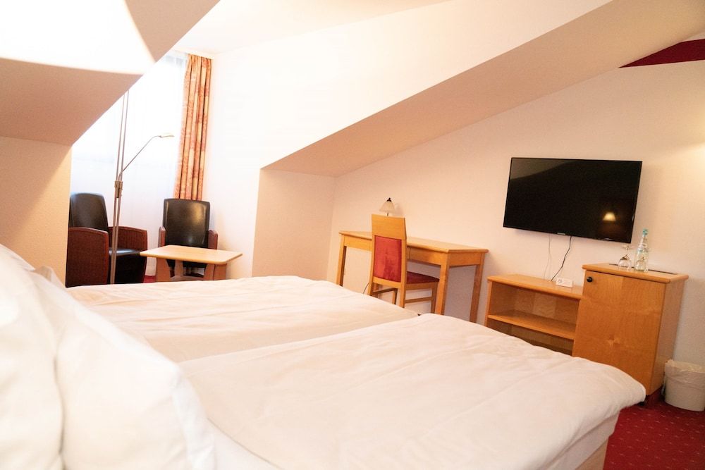 Hotel Löwenstein Basic Double Room 2