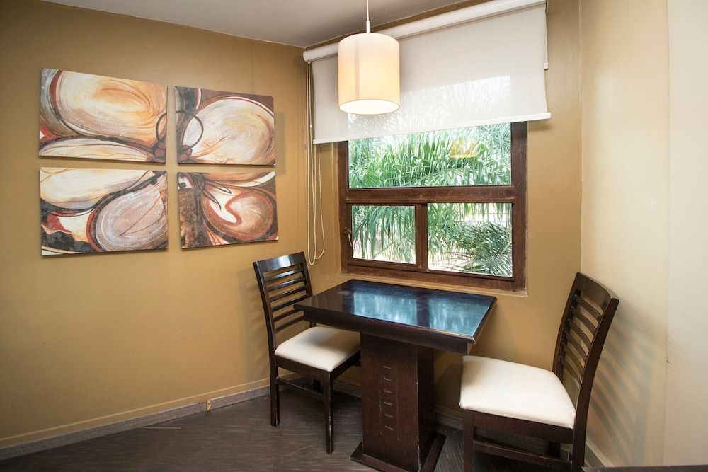 Collection O Las Iglesias, Cholula Standard Room, 2 Double Beds 5