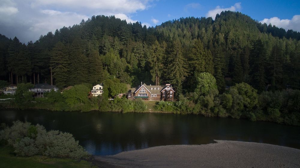 Highland Dell Lodge Classic Studio, River View