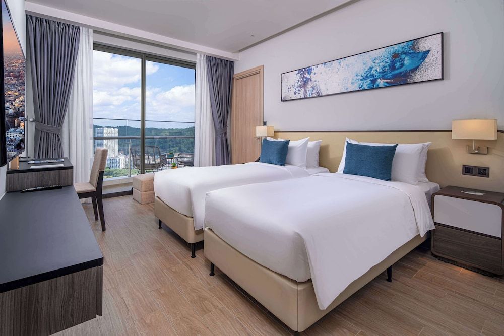 Citadines Marina Halong Deluxe Twin Room