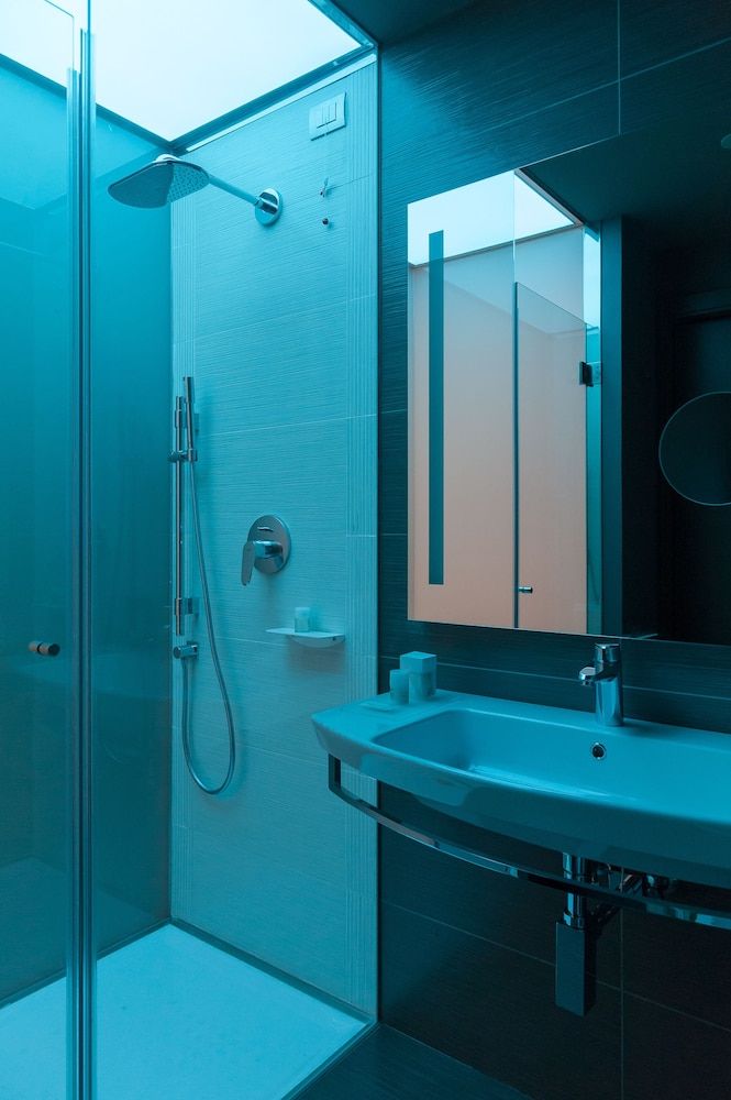 8Piuhotel Comfort Double or Twin Room 3