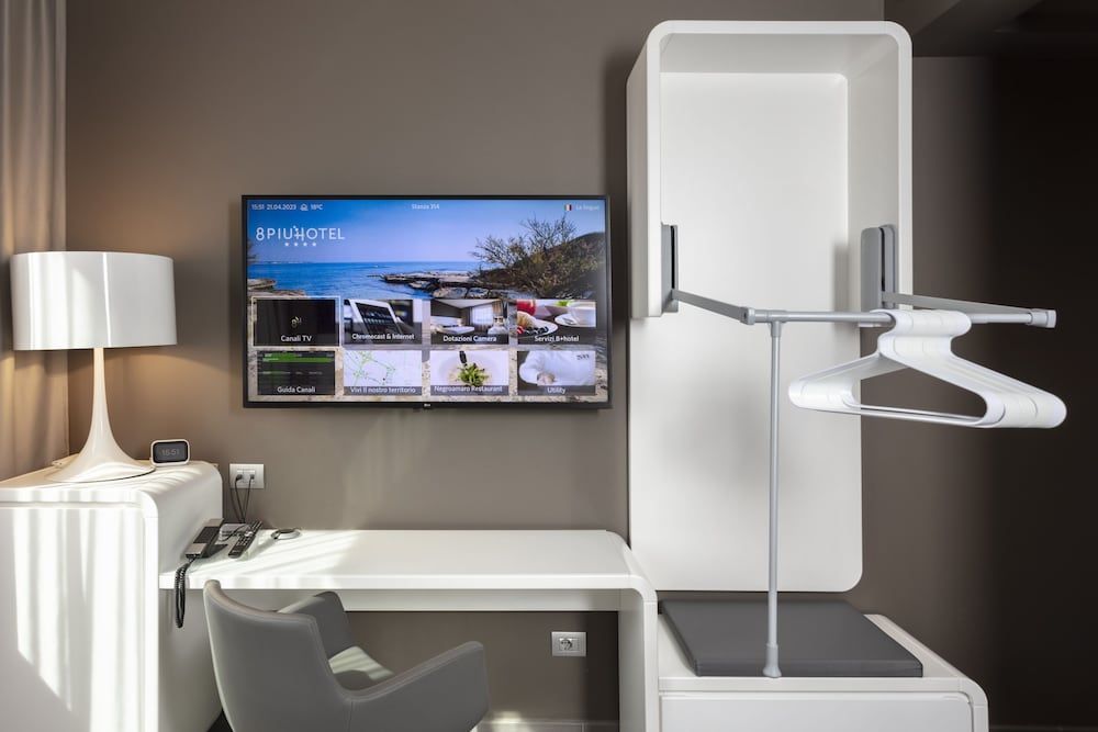 8Piuhotel Comfort Room (Accessible for Disabled) 8