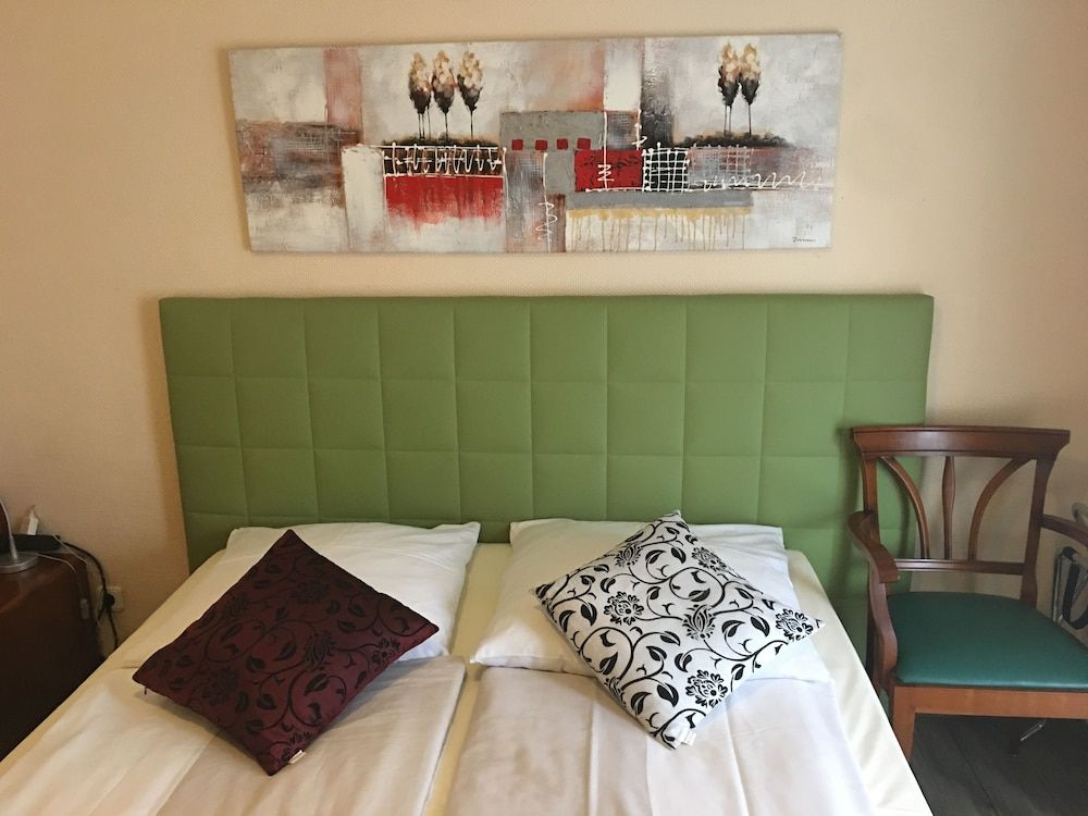 undefined AltDüsseldorf 2