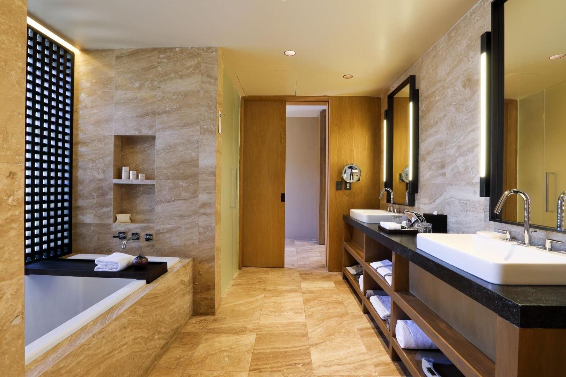 Taypa Suite with Sofa Bed and Balcony - Oceanfront
