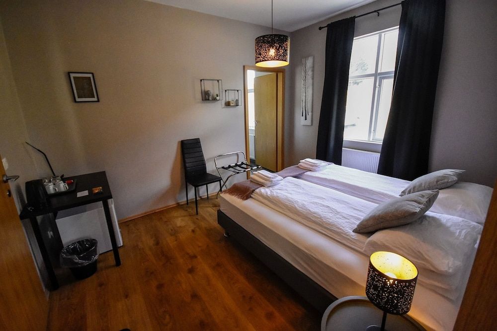 Bjork Guesthouse Family Quadruple Room, Private Bathroom (Big) 5