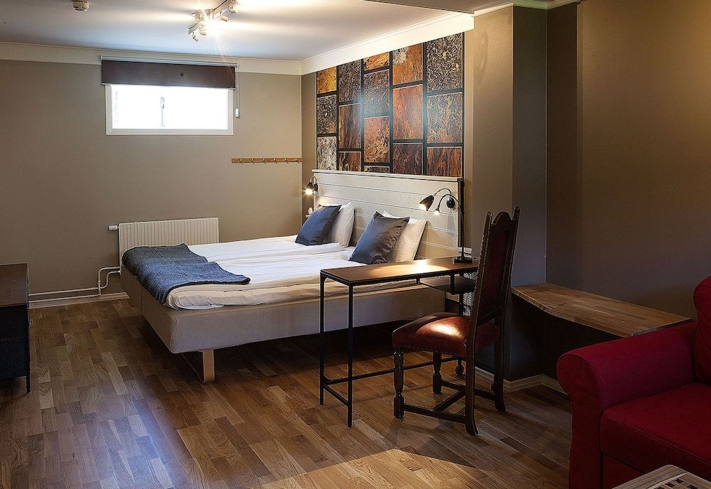 Södra Hotellet Economy Double or Twin - Privat Bathroom, Basement Level (Pets not allowed)