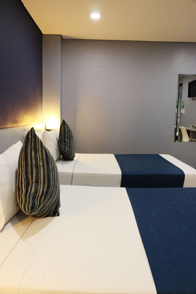 Hotel Lleras 10 Twin Room 9