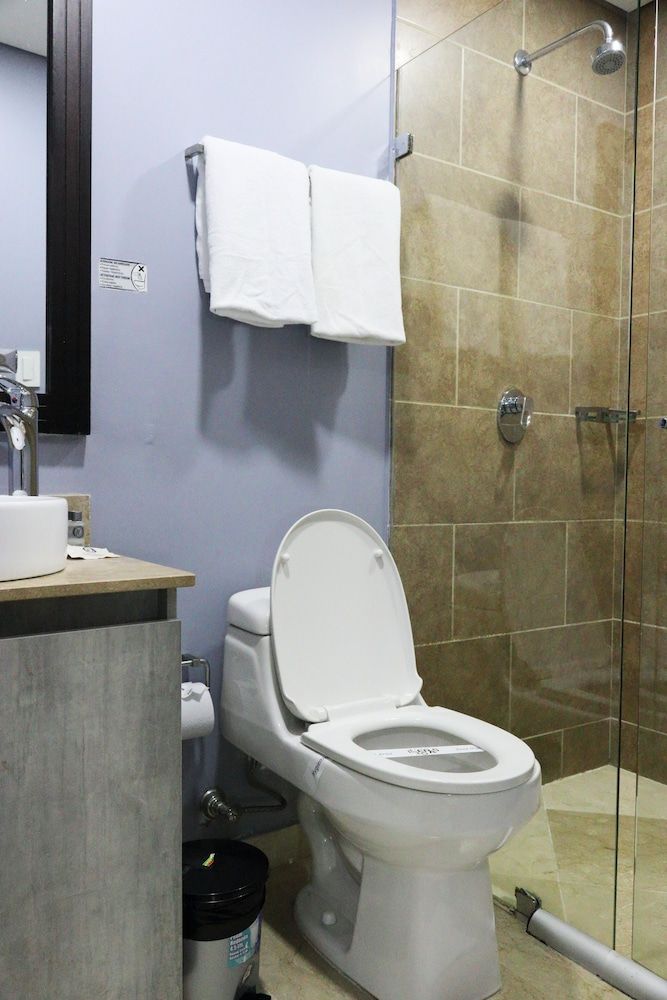 Hotel Lleras 10 Standard Double Room 7