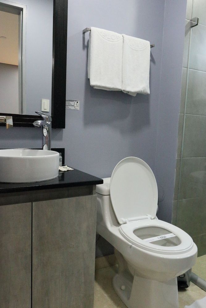 Hotel Lleras 10 Suite, Jetted Tub 14