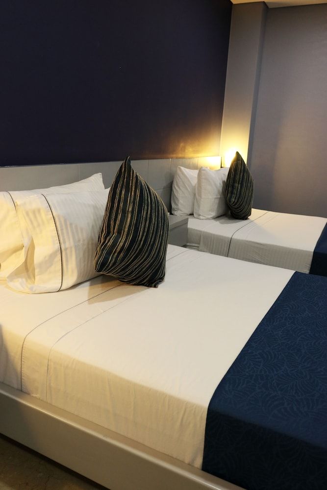 Hotel Lleras 10 Twin Room 8