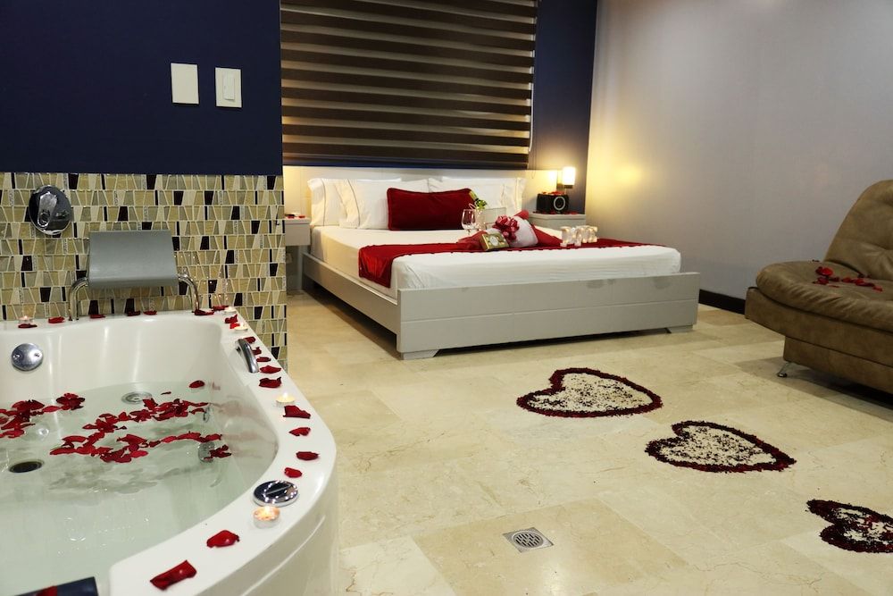 Hotel Lleras 10 Suite, Jetted Tub 10