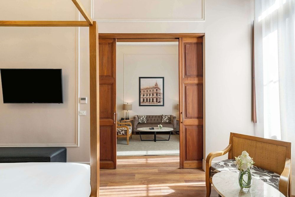 Palmaroga Hotel Asuncion, Tapestry Collection by Hilton Presidential Suite, 1 King Bed 5