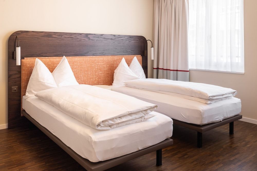 EMA House Serviced Apartments Seefeld Superior Apartment, 2 Bedrooms, Non Smoking, Balcony 4