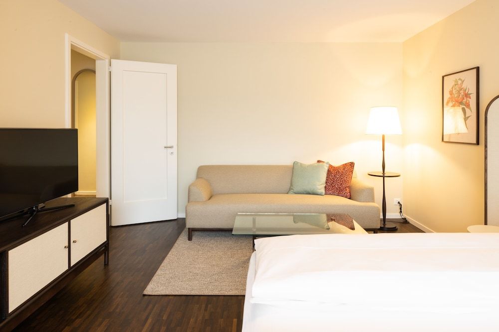 EMA House Serviced Apartments Seefeld Superior Studio, 1 King Bed, Non Smoking, Balcony 3