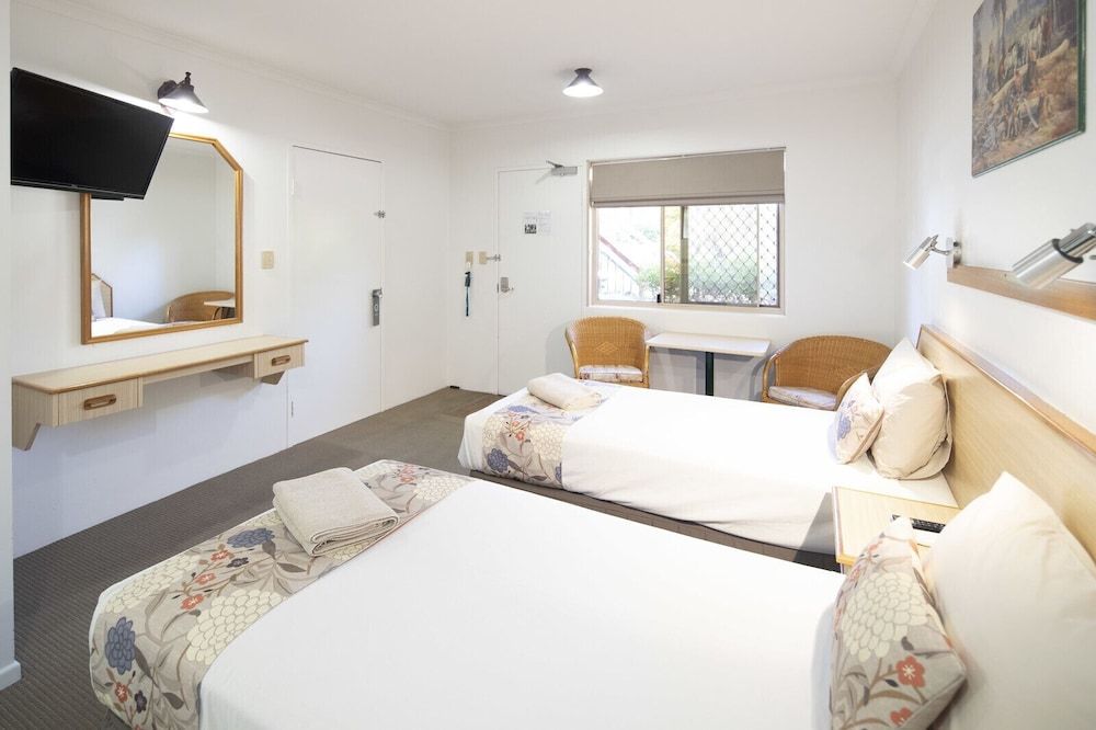 Ingenia Holidays Taigum Studio Twin Room 2