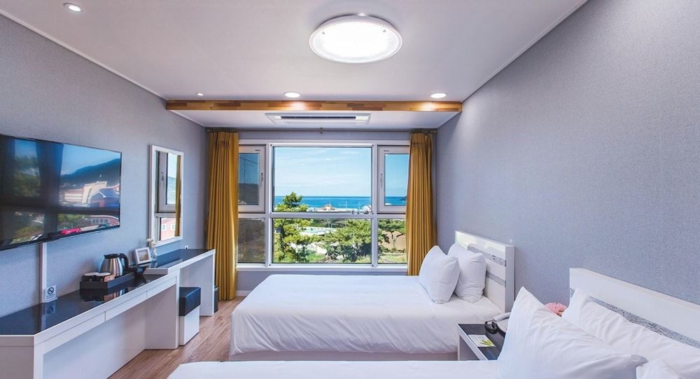 undefined Hotel Sweet Castle Jeju Hamdeok 10