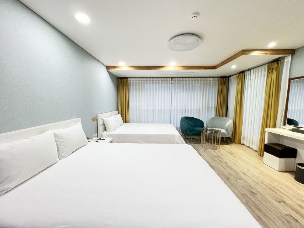 undefined Hotel Sweet Castle Jeju Hamdeok 5